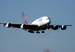 THAI A380-841  到着