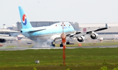 着陸（63）Korean 747-400