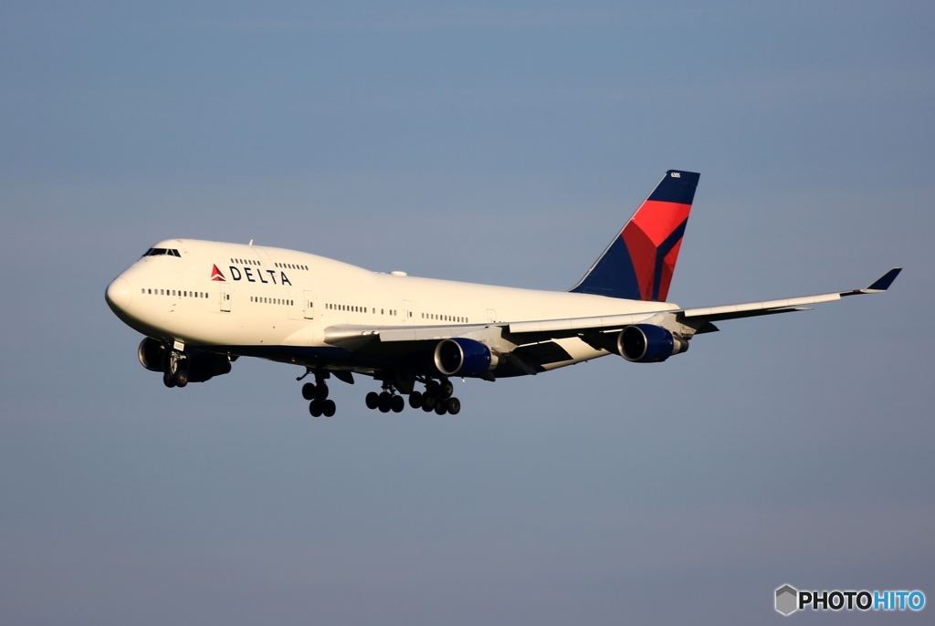 DELTA 747-400  到着　