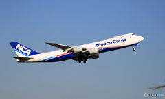 離陸  NCA 747-8KZF JA17KZ