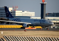 中国東方　A330-200　出発