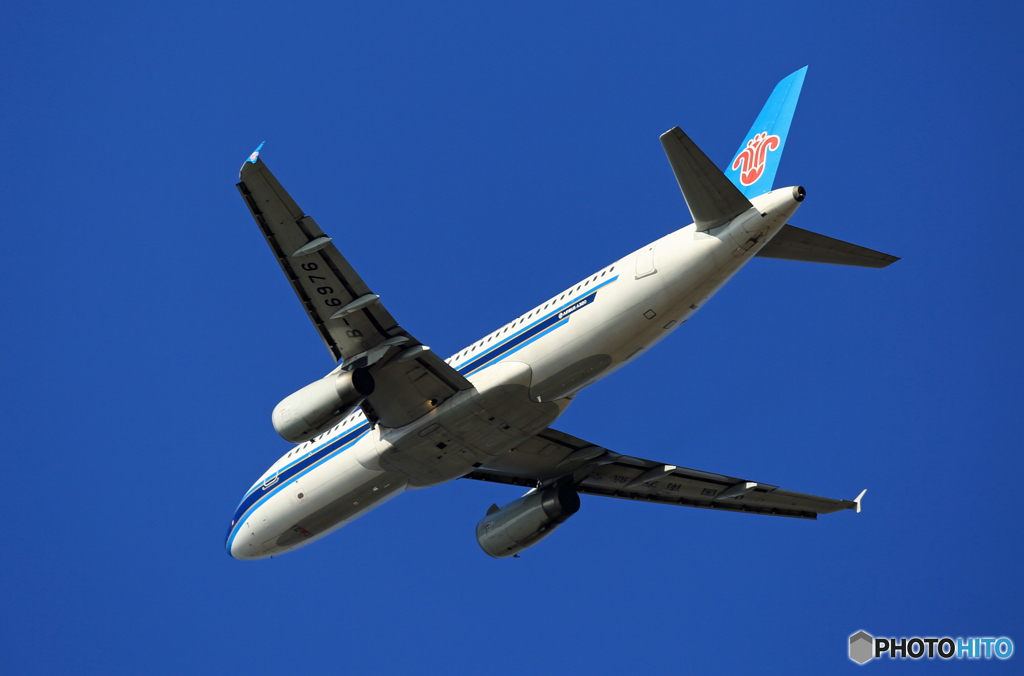 離陸 中国南方 A321-231 B-6979