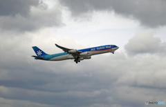 「☁」 Air Tahiti Nui A340-313 