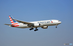 到着 American 777-223 N781AN