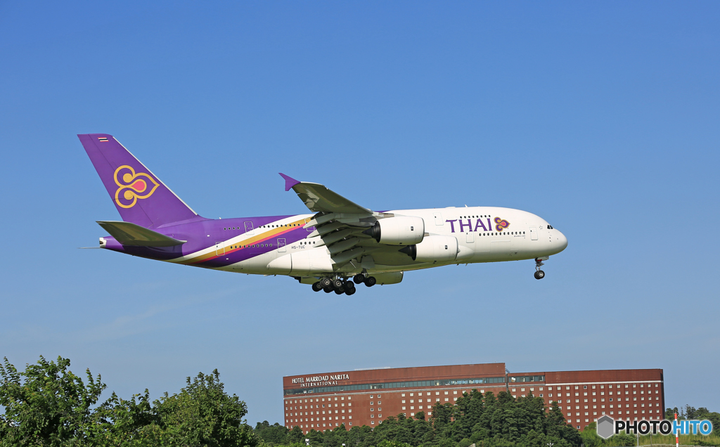 着陸 Thai A380-841 HS-TUC