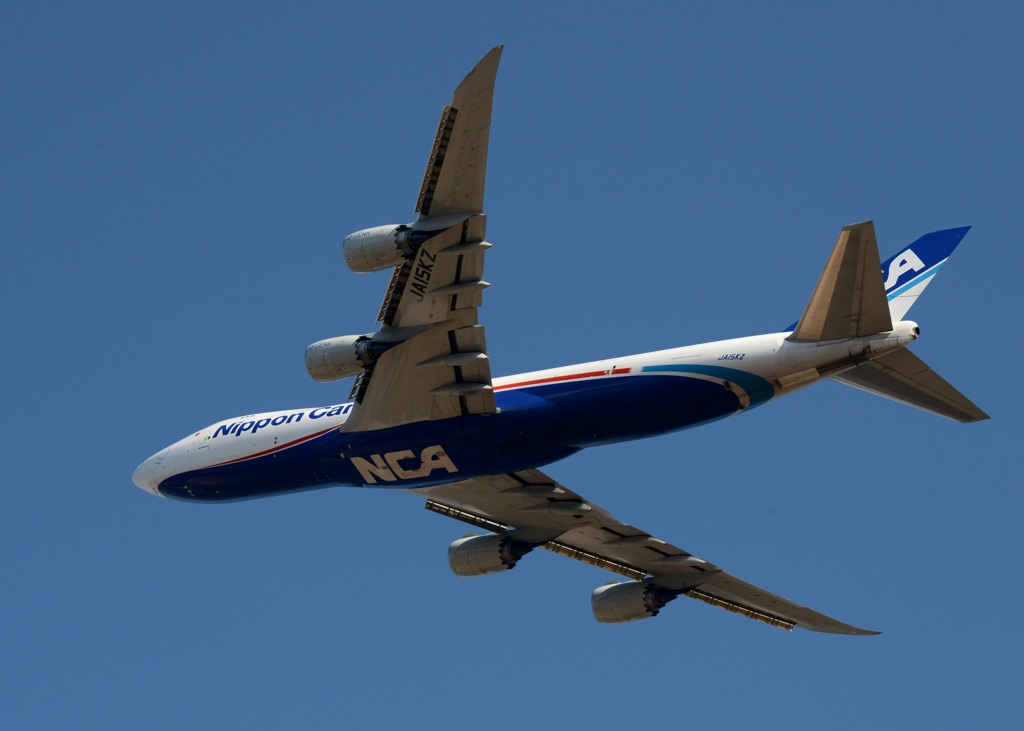 NCA 747-8KZF 離陸