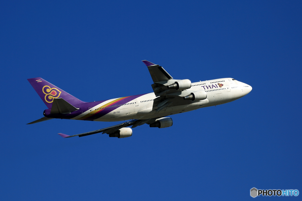 離陸　THAI 747-400 HS-TGO