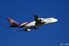 離陸　THAI 747-400 HS-TGO