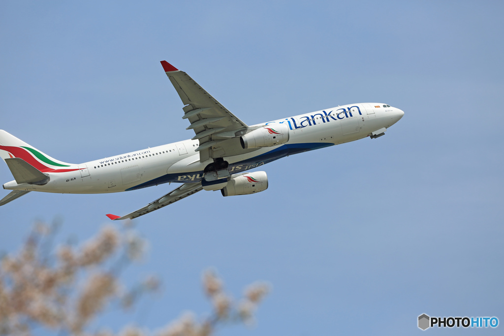 離陸　SriLankan A330-343 4R-ALN