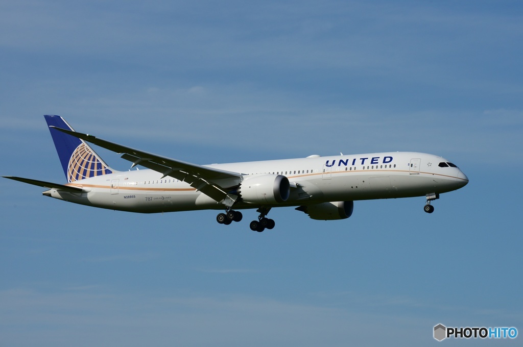 UNITED 787-9 到着　