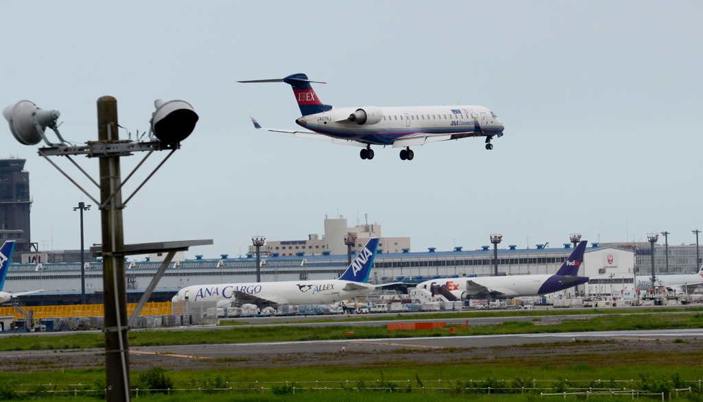 着陸（5-3）IBEX Airlines Bombardier CRJ-700 