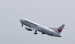 飛び立ち（32）JAL 767-300ER