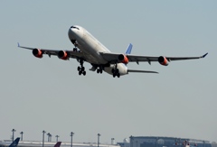 離陸（346）SAS A340-300 
