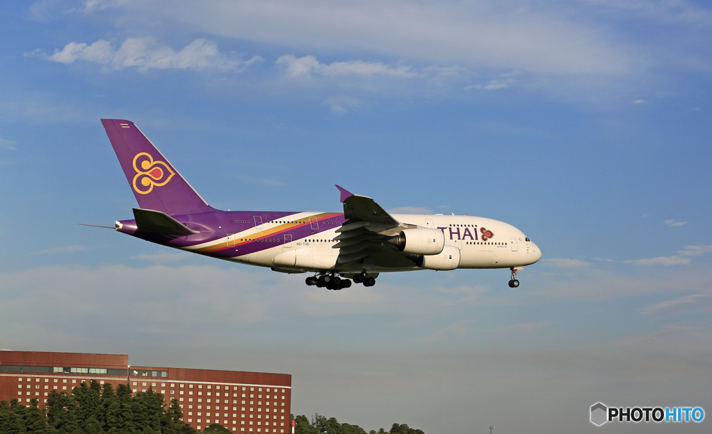 着陸  Thai A380-841 HS-TUD