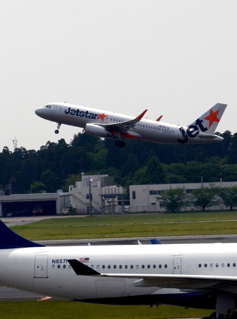 飛び立ち（31）Jetstar A320-200
