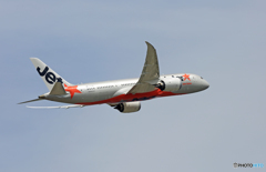 Takeoff Jetstar 787-8 VH-VKK