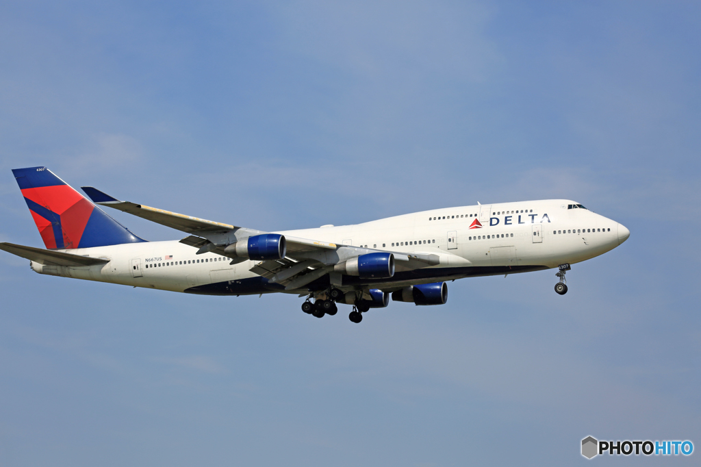 着陸 DELTA 747-400 N667US