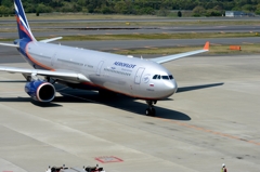 到着（8）Russian Air A330-300　　　