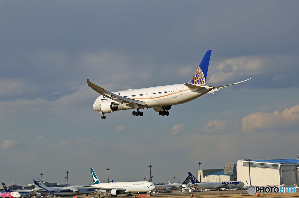 「良い天気」 UNITED 787-9 N27958 着陸