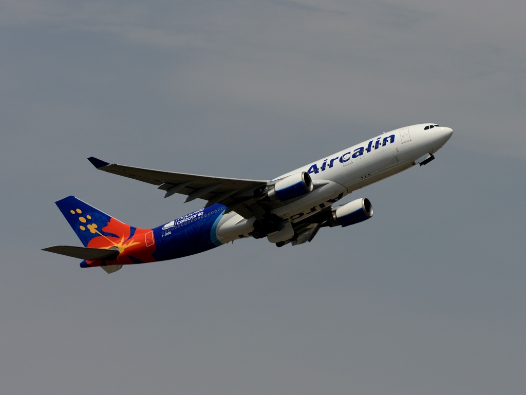 Air Calin A330-202 離陸