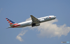 American 777-200 N762AN 出発 