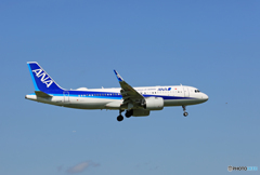 「青い空」が一番　ANA A320 neo 271N JA211A着陸