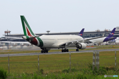 「☁」 Alitalia A330-202 EI-EJJ 離陸