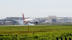 着陸（11-2）TURKISH Air 777-300ER[b]
