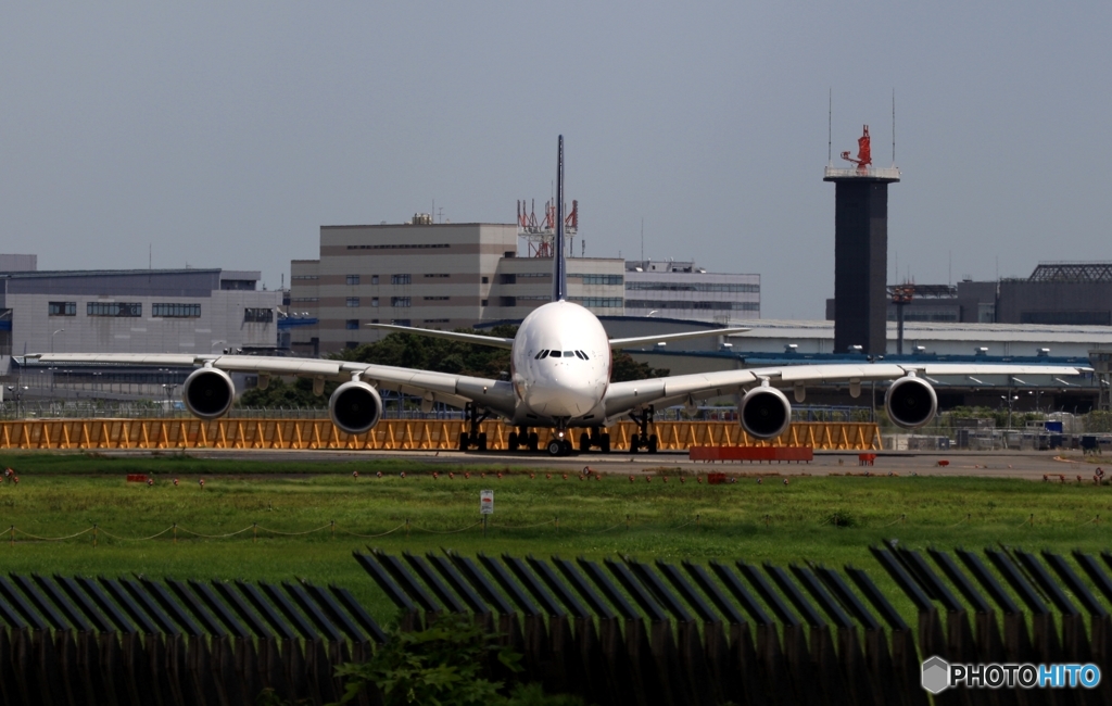 SINGAPORE A380-841 9V-SKI