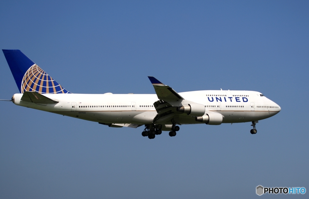 到着　UNITED７４７ジャンボ機✈　