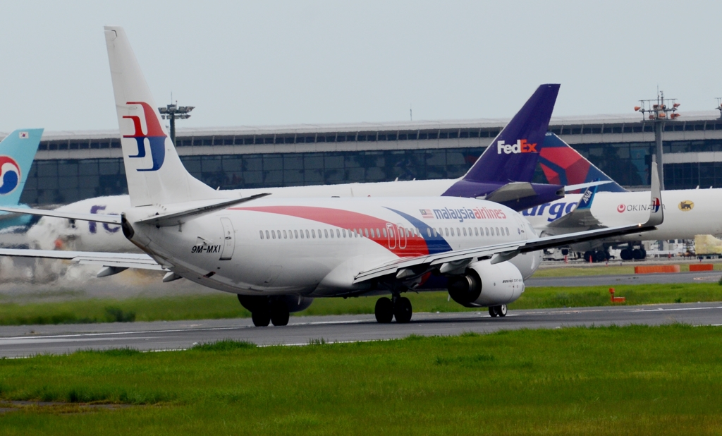 出発（183）　MALAYSIA 737-800
