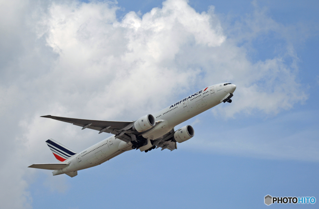 Air France 777-328 F-GSQJ 飛び立ち　