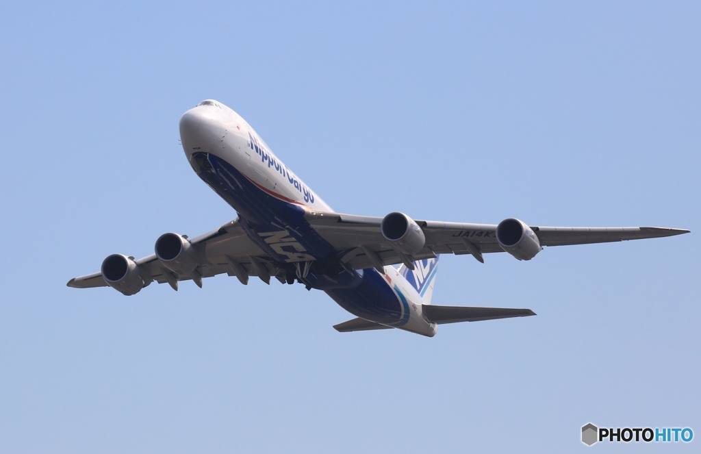 出発　NCA 747-8KZF JA14KZ
