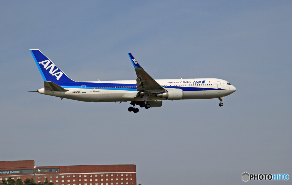 ANA 767-381 JA625A 着陸 