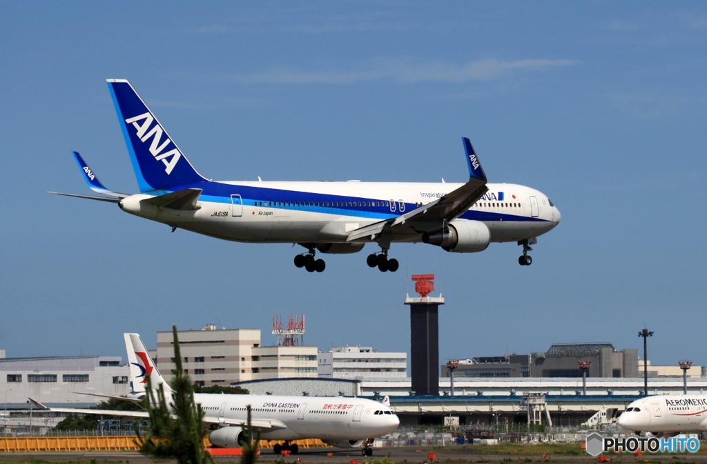 ANA 767-300ER 到着　