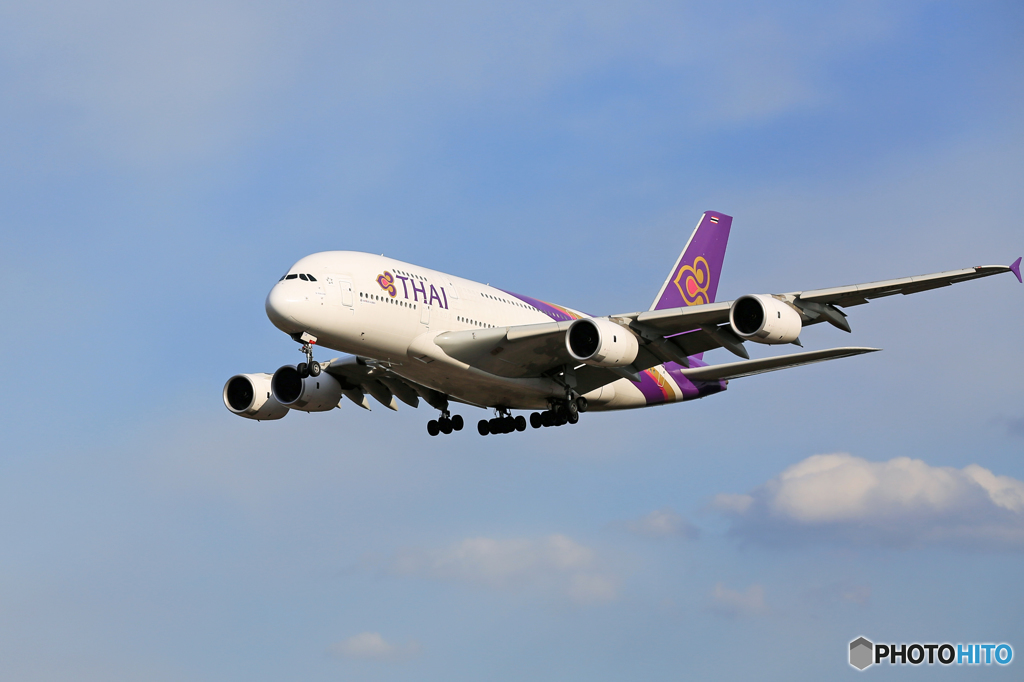 着地前 THAI A380-841 HS-TUE