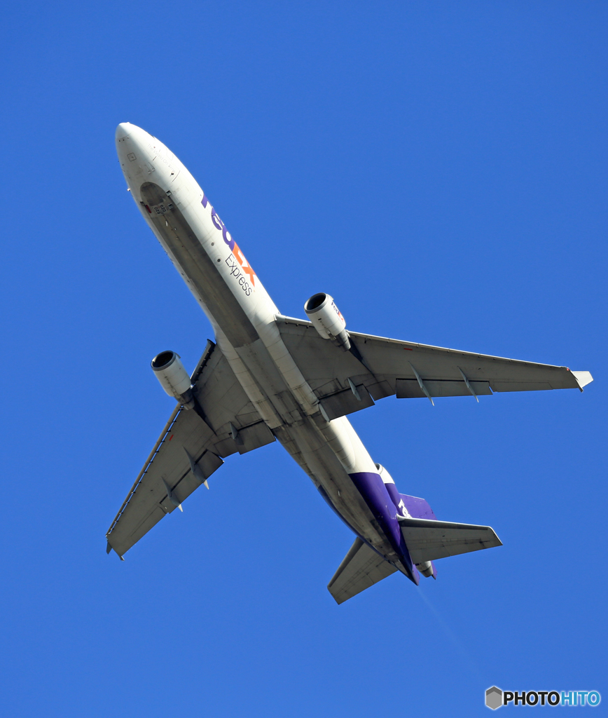 離陸 FedEx  MD-11 N620FE 