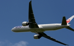 離陸（98）JAL 777 