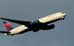 離陸(188)Delta 777-232 離陸(188)Delta 777-232