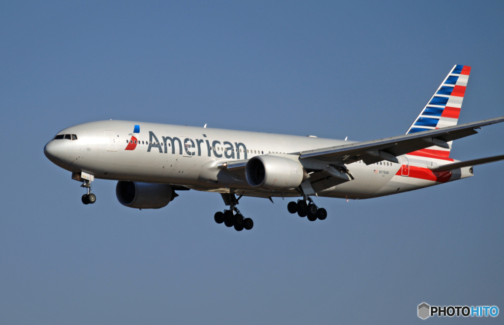 到着 American 777-223 N778AN 