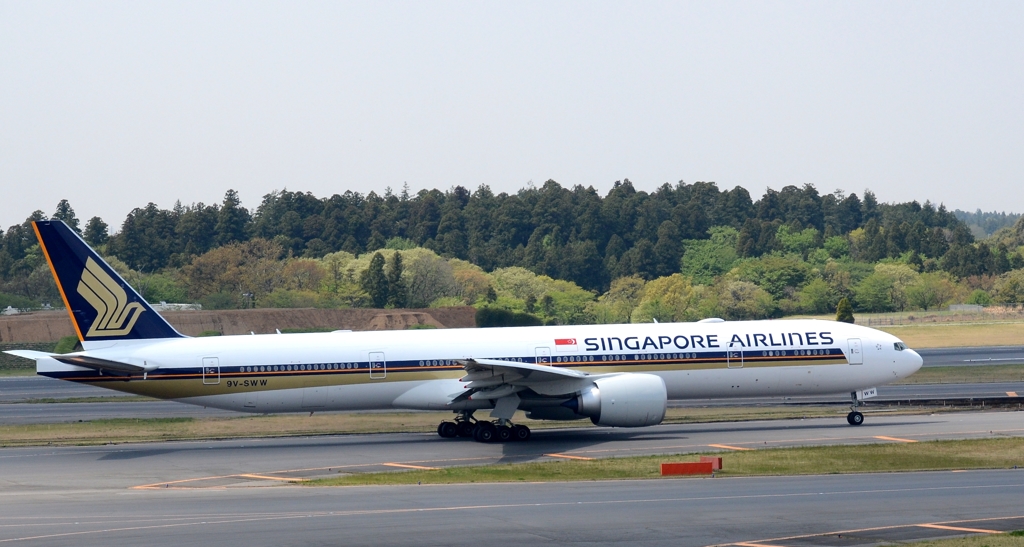出発（70）SINGAPORE Air 777-300ER　　