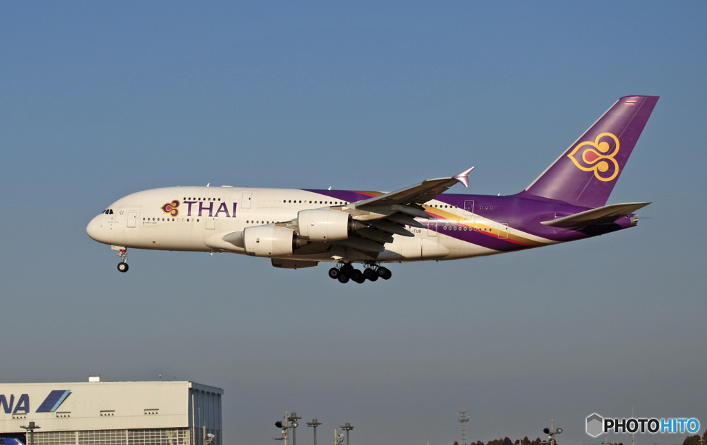 着地前 Thai A380-841 HS-TUB