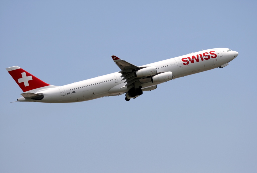 離陸 SWISS A340-343 GW最終日