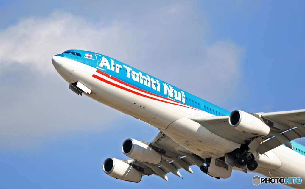 空・海色 Air Tahiti Nui A340-313 