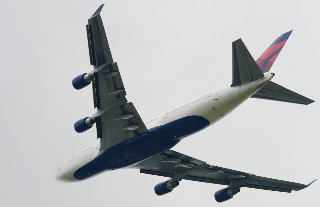 離陸（17）DELTA 747-400