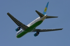 離陸（60）UZBEKISTAN 767-38P 