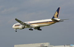 「空色」 Singapore 777-312 9V-SWM
