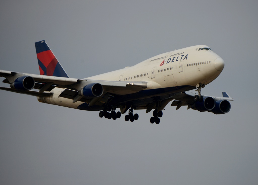 DELTA 747-400 着陸