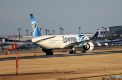 離陸☀Egyptair 777-300 SU-GUM