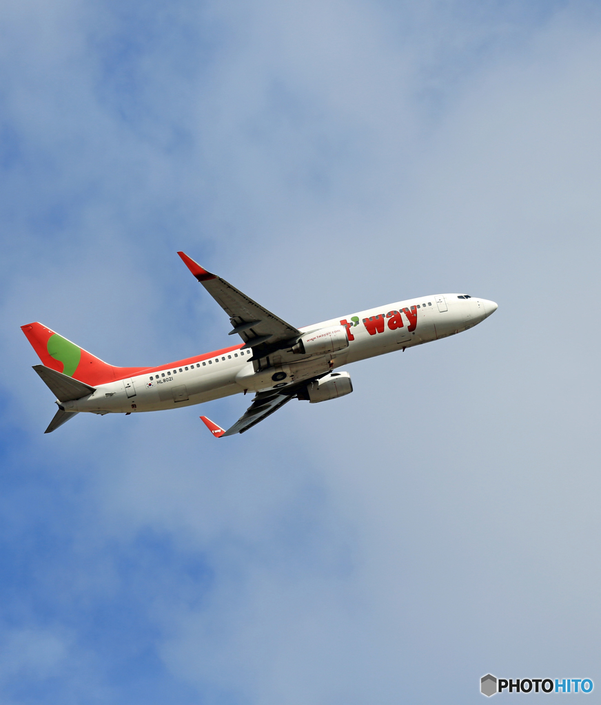 離陸 t'way 737-800 HL8021
